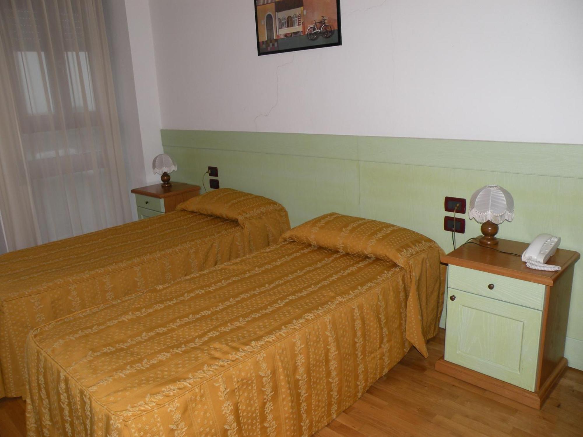 Hotel Ristorante Il Pirata San Vito di Leguzzano الغرفة الصورة
