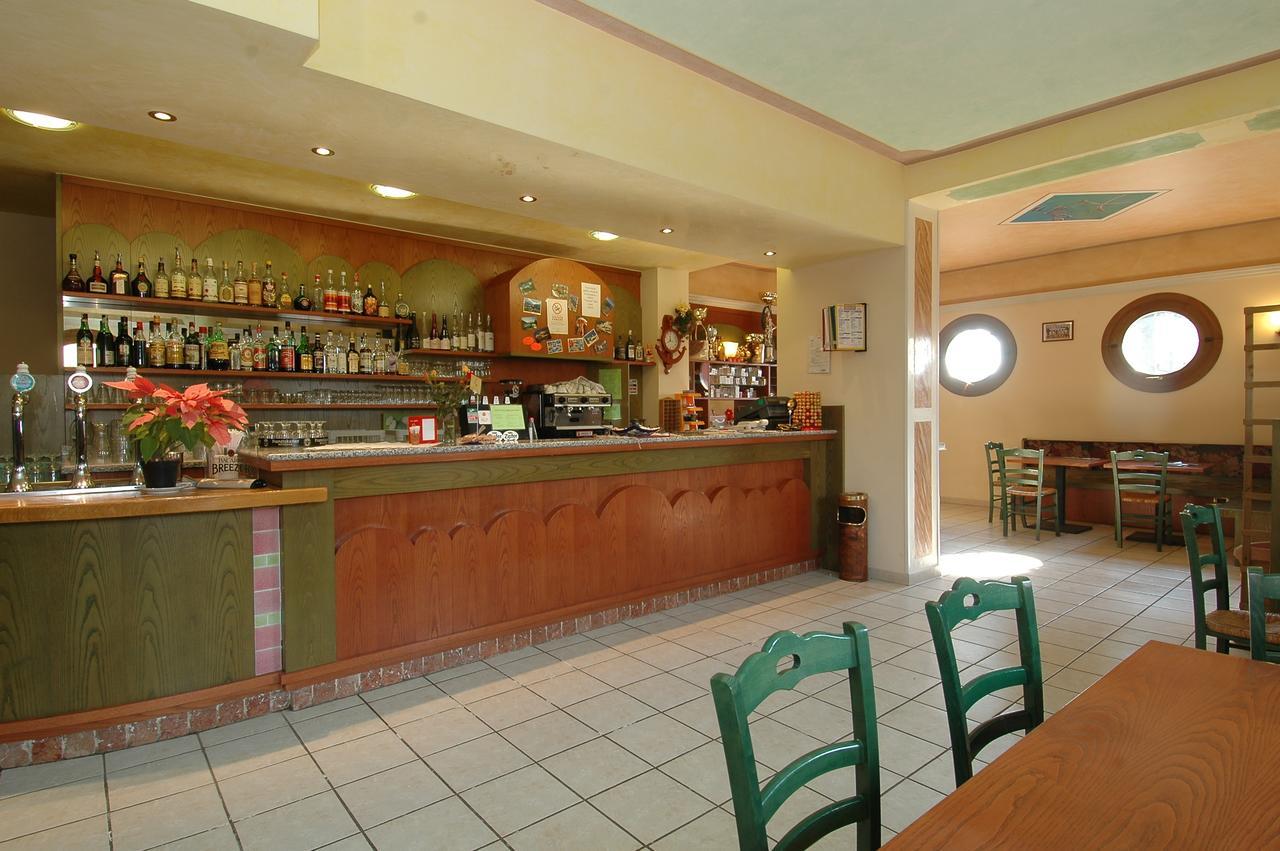 Hotel Ristorante Il Pirata San Vito di Leguzzano المظهر الخارجي الصورة
