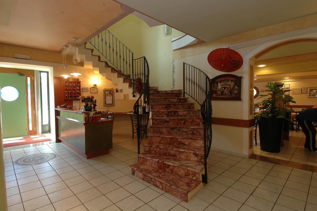 Hotel Ristorante Il Pirata San Vito di Leguzzano المظهر الخارجي الصورة