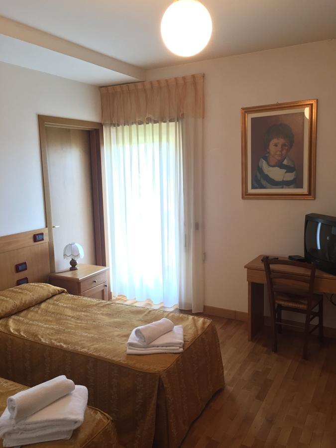 Hotel Ristorante Il Pirata San Vito di Leguzzano المظهر الخارجي الصورة