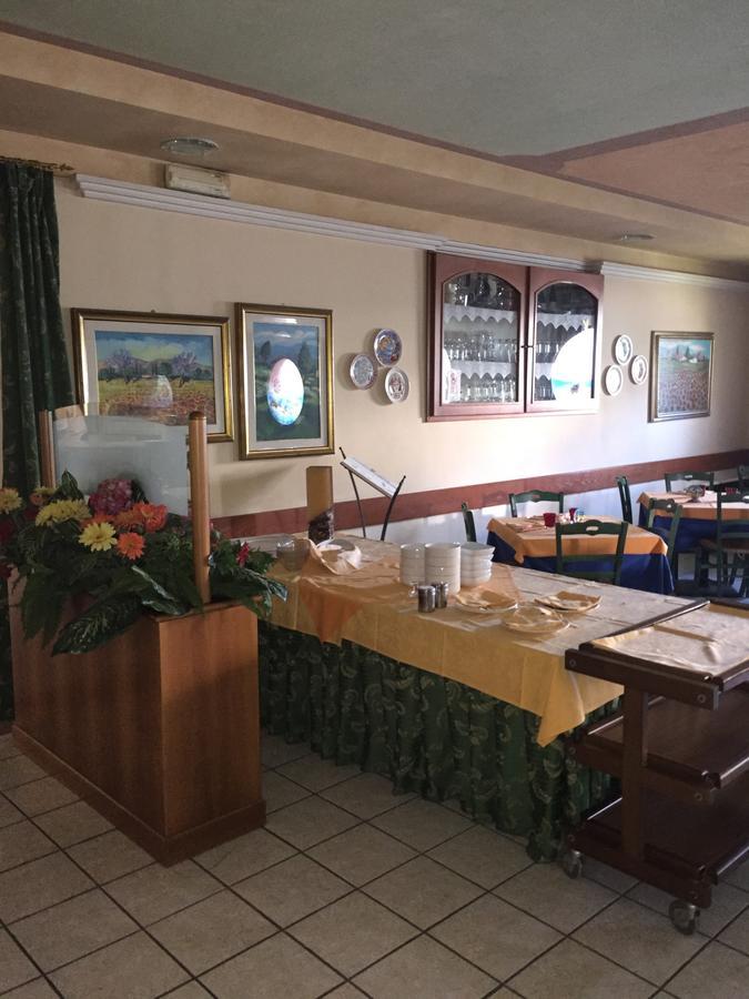 Hotel Ristorante Il Pirata San Vito di Leguzzano المظهر الخارجي الصورة